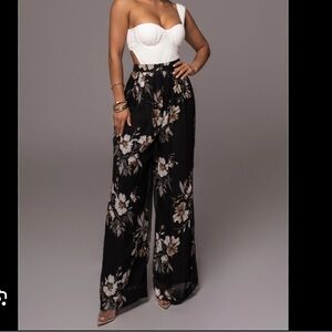 NWOT JLUX Label Wide Pleated pants